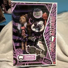Mattel Monster High Boo-riginal Creeproduction Clawdeen Wolf Doll + Stand Pet
