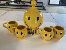 McCoy Yellow Smiley Face Ceramic Cookie Jar W/ Lid 'Have a Happy Day' + 4 Mugs