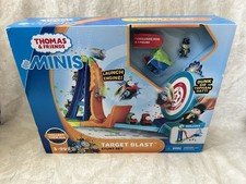 RARE 2018 Thomas and Friends Minis Target Blast Stunt Launcher Brand New