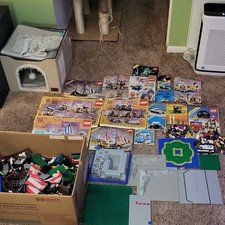 Vintage 1970s-1980s LEGO 10+ Sets With Parts, Instructions, Figures For Building