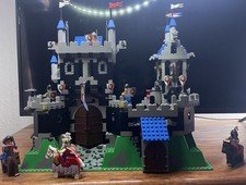 Vintage LEGO Castle: Royal Knight's Castle (6090) - all pieces and instructions