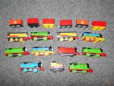 17 PC. 2013 MATTEL THOMAS THE TRAIN LIMITED TRAIN ENGINES & CARS LOT