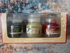 2013 Yankee Candle Christmas Gift Set Jar Candles 3 Pack Mini 3.7 oz. New In Box