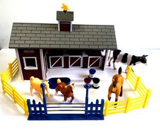 Breyer Horse Stablemates Red Barn 3 Stall Stable &Jumping Bar Hay Trough 2013
