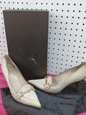 Gucci Vintage Suede Heels~ Size 8 Classic Style ~Box/Dustbag
