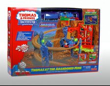 thomas-and-friends-trackmaster-glowing-mine-set