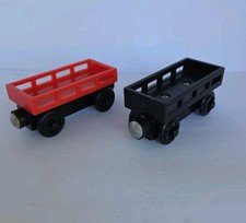 Thomas the Train Red And Black Cargo Cars Wooden Railway 2003 Friends