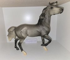Traditional Breyer Model Horse HWIN