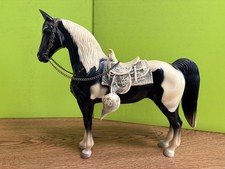 vintage-black-and-white-breyer-horse