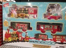 christmas-train-set-mickey