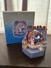 Disney Store 1991 Beauty and the Beast Snow Globe Library “Tale As Old As Time”