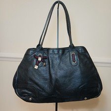 Gucci vintage black leather shoulder bag used in great condition