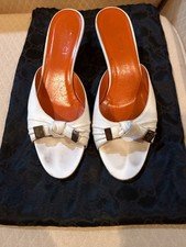 Gucci Vintage White Leather Kitten Heel Mules with Bow Detail