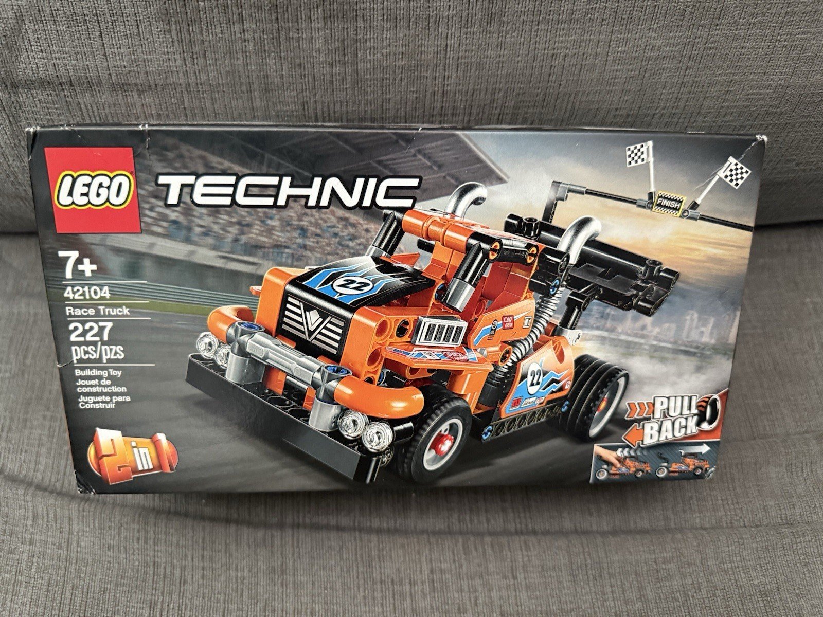 lego-technic-race-truck