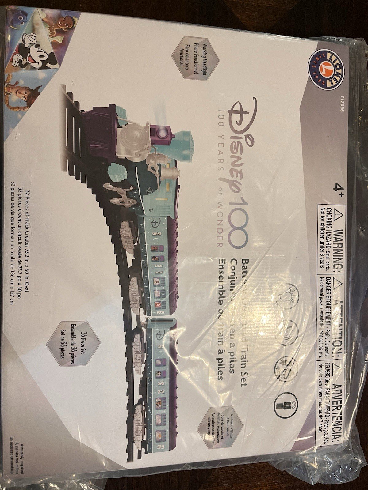 Lionel Disney 100 Years Of Wonder 36 Piece Battery Operated Oval Train Set New