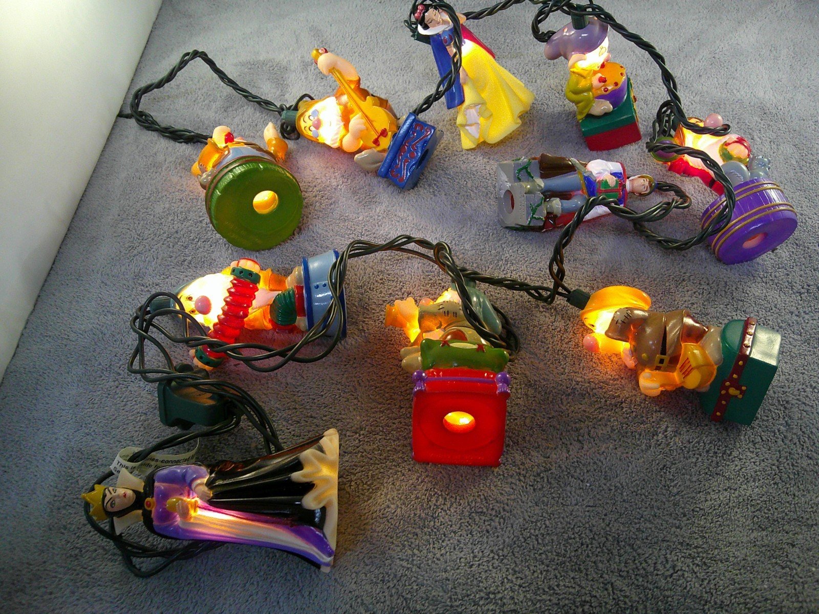 Santa's Best EZ Light Illuminated Tree Set Disney Snow White Seven Dwarfs 1999