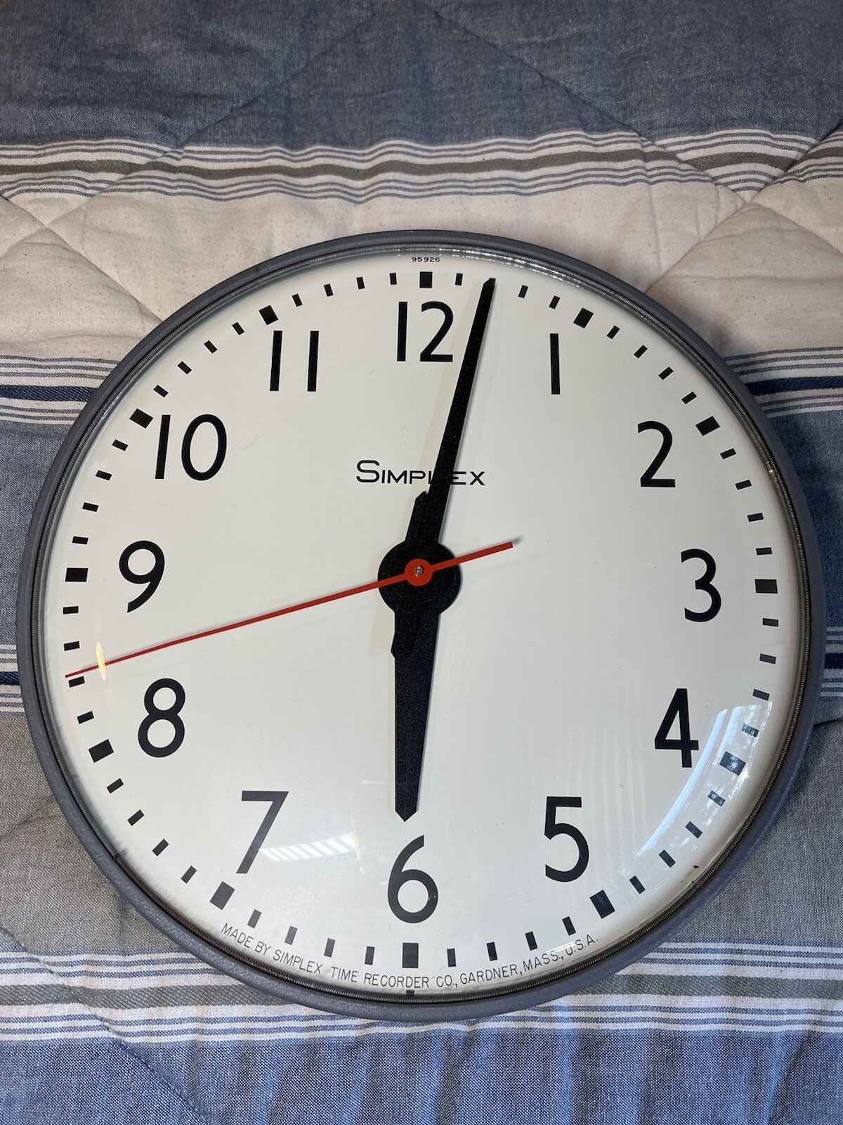 Vintage 1970s Simplex 15" Electric 110v Wall Clock Tested 95926