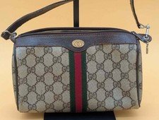 vintage-gucci-crossbody-bag
