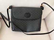 vintage-gucci-crossbody-bag
