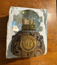 Bradford Exchange Harry Potter Platform 9 3/4 Castle Snow Globe