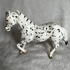 vintage-black-and-white-breyer-horse