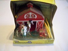 Breyer Stablemates Pocket Barn with Veterinarian 2005 in Box No. 5913