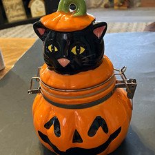 Ceramic Halloween Pumpkin Cookie Jar Black Cat Clamp Lid 7in 8oz Vintage/Retro