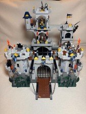 Lego Set 7094 King's Castle Siege 99% Complete with Manuals Retired