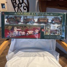 New Bright THE HOLIDAY EXPRESS # 178 Train Set ~ 4 Car Christmas Train IN BOX