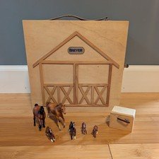 Vintage Breyer Stablemates Wooden Barn Carry Case Set 2 Horses 1975 Stamp 4...