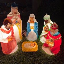 Vintage Christmas Nativity Blow Mold Set 6 Piece Mary Joseph Wise Men Lighted