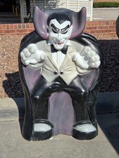 VINTAGE EMPIRE DRACULA 36” HALLOWEEN LIGHTED BLOW MOLD