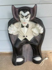 VINTAGE EMPIRE DRACULA 36” HALLOWEEN LIGHTED BLOW MOLD
