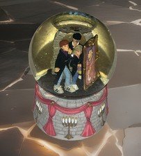 Vintage Harry Potter Snow Globe “Looking At The Fat Lady Portrait” New