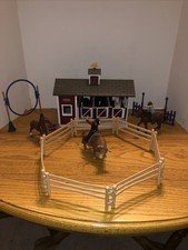 breyer-stablemates-barn
