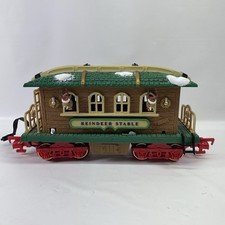 Holiday Express Train RARE Reindeer Stable Car 385S Train Car