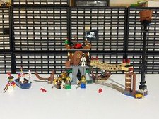 LEGO Pirates: Shipwreck Hideout (6253) - Complete w/instructions & all minifigs