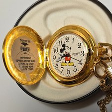 mickey-mouse-pocket-watch