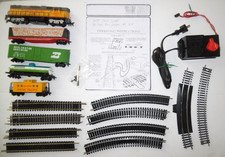 TRAIN SET HO Scale Complete, w/ Loco, Caboose, 3 Cars, track, power pack, TESTED