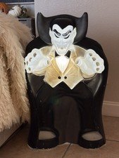 VINTAGE EMPIRE VAMPIRE DRACULA 36” HALLOWEEN LIGHTED BLOW MOLD