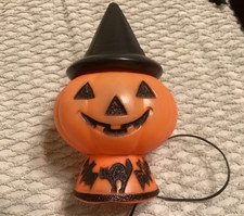 Vintage Halloween Blow Mold Lighted Pumpkin Jack-O-Lantern w Witch Hat Bats Cat