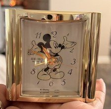 VNTG 90s DISNEY MICKEY MOUSE SEIKO QUARTZ DESK CLOCK W/ALARM GlOWS IN THE DARK